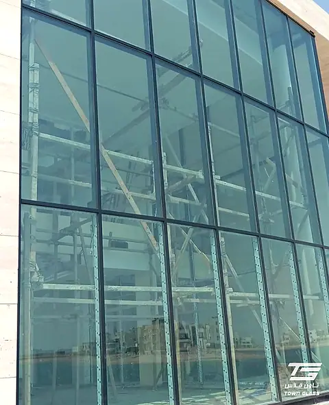 الواجهات الزجاجية — من مشاريع تاون قلاس (7)