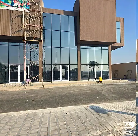 الواجهات الزجاجية — من مشاريع تاون قلاس (23)