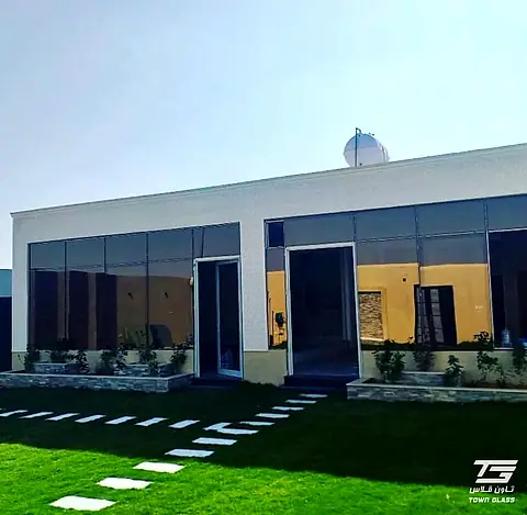 الواجهات الزجاجية — من مشاريع تاون قلاس (60)