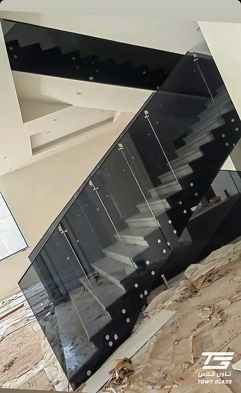 درابزين الزجاج — من مشاريع تاون قلاس (23)